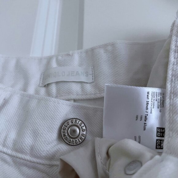 UNIQLO 🌠 White Distressed Jeans 🌠 - Picture 4 of 6